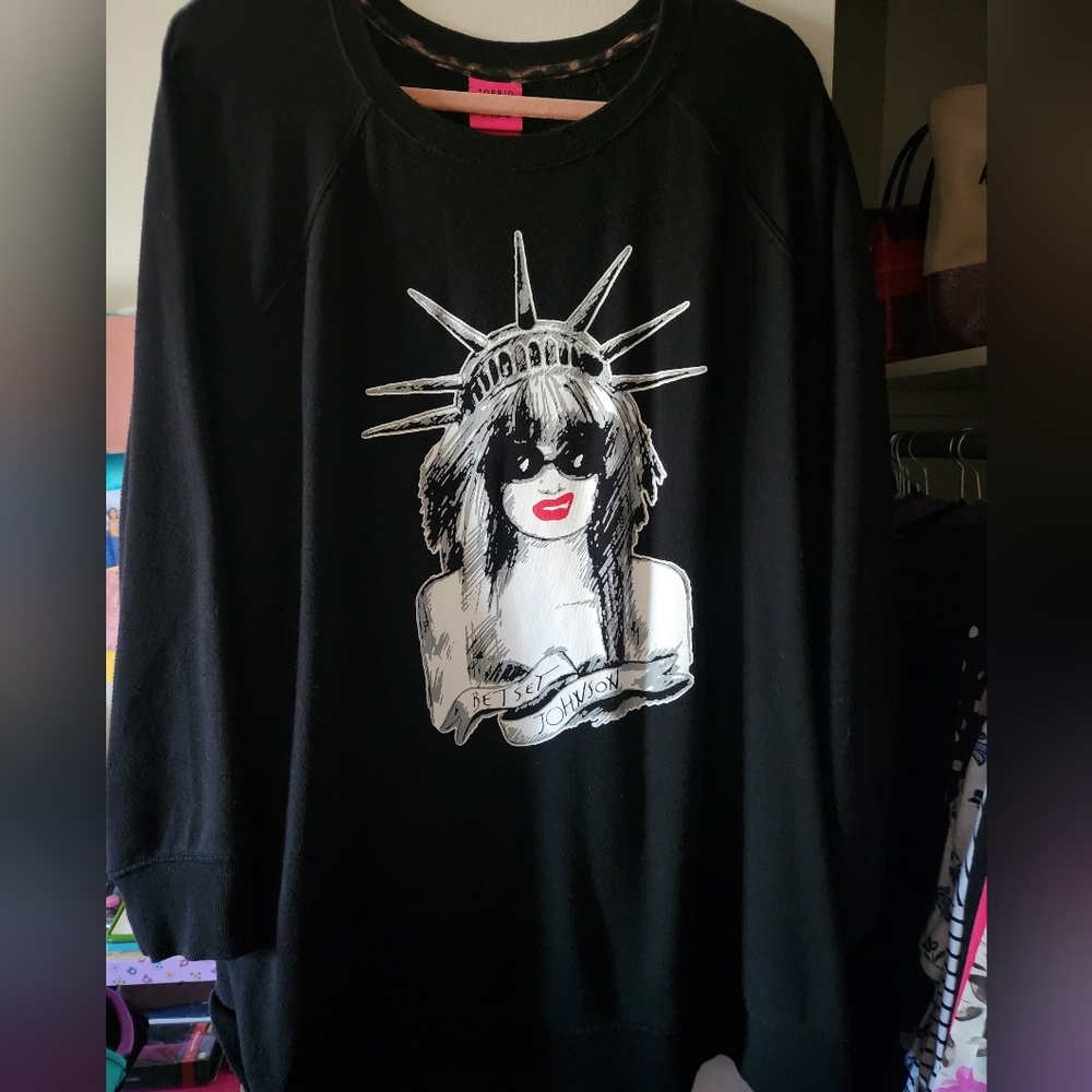 Betsy Johnson for Torrid sweatshirt size 4